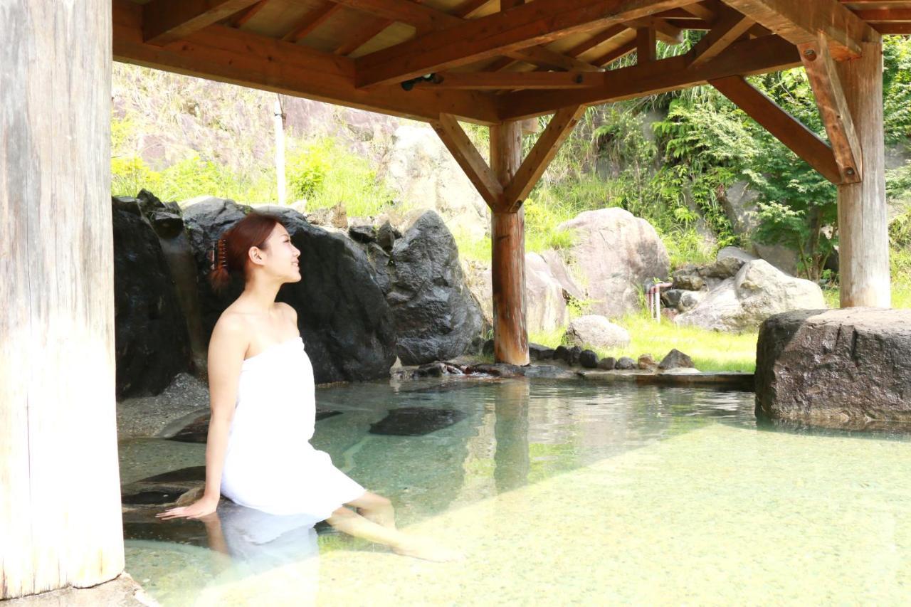 Готель Usuki Yunosato Saiki Екстер'єр фото